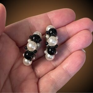 Vintage faux pearl & black plastic orb silvertone half hoop clip earrings